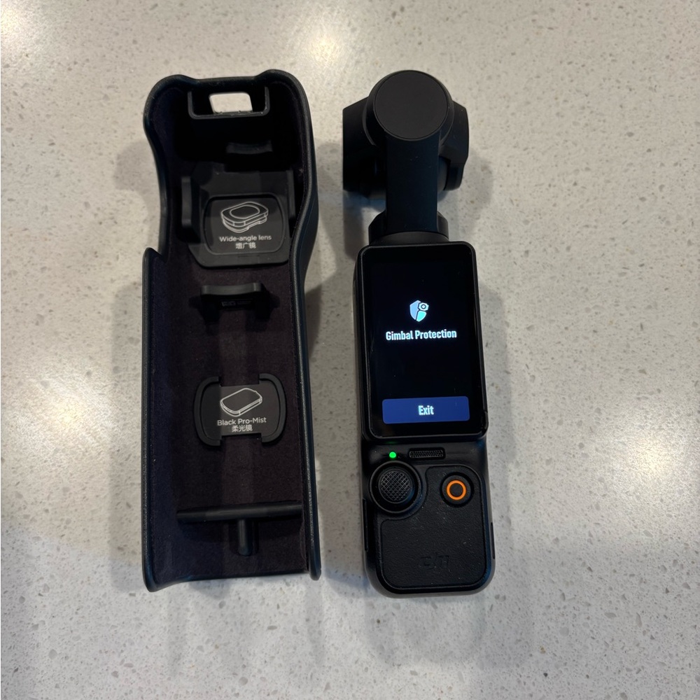 DJI OSMO Pocket 3 handheld camera touchscreen
